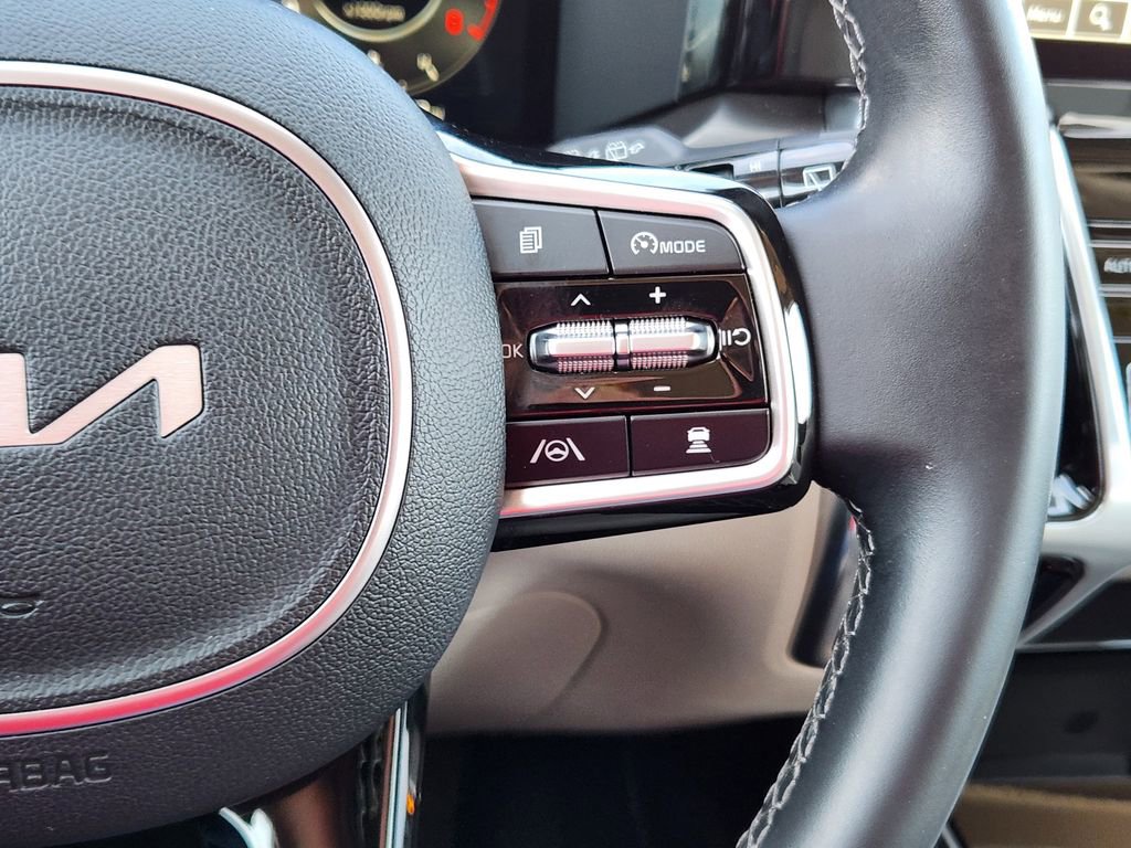 Certified 2023 Kia Sorento SX image 20