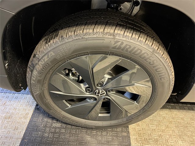 New 2026 Volkswagen Taos S image 8