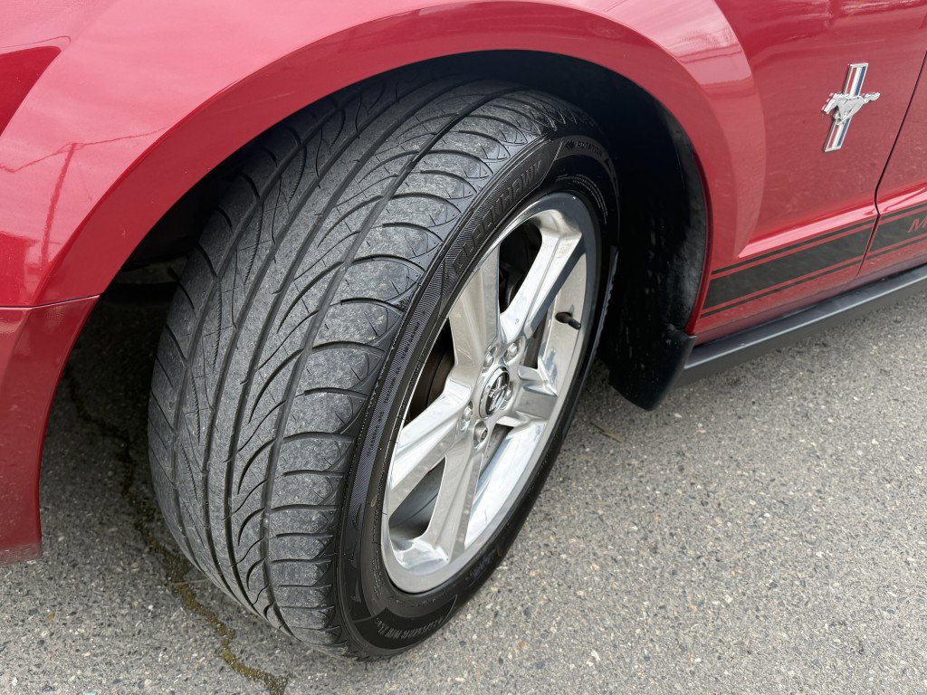 Used 2008 Ford Mustang Premium RWD image 32