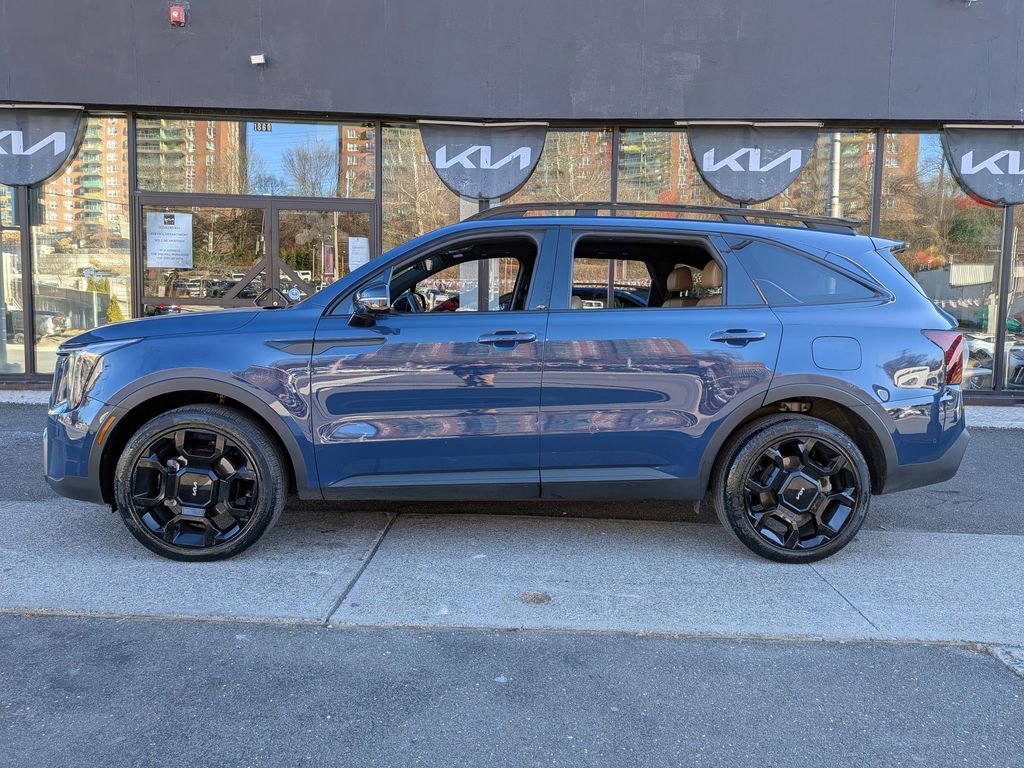 Certified 2024 Kia Sorento SX Prestige w/ Olive Brown Leather Package image 11