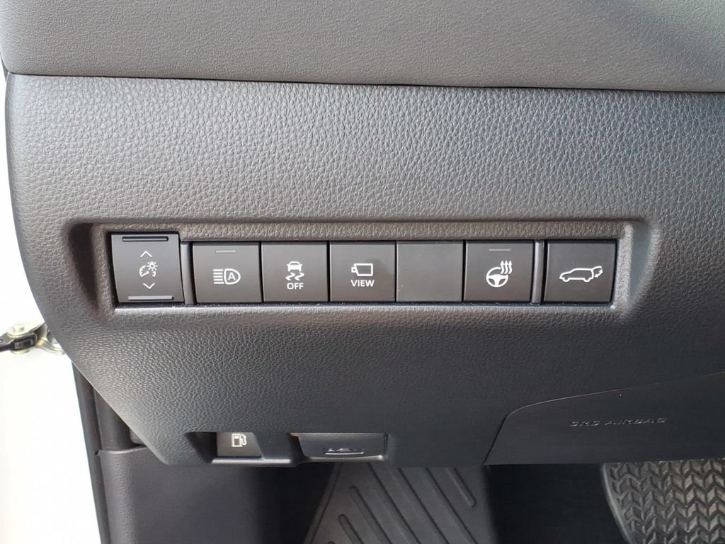 Certified 2024 Toyota Venza Limited AWD/4WD image 15