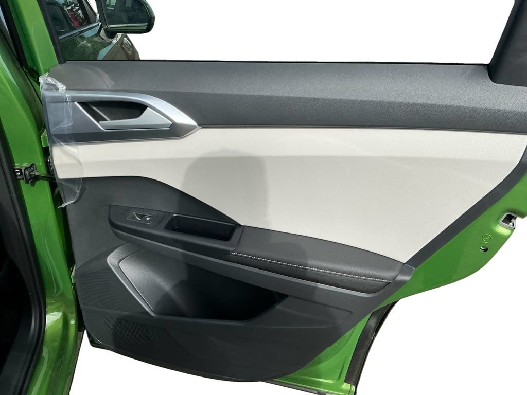 New 2026 Volkswagen Taos SE AWD/4WD image 17