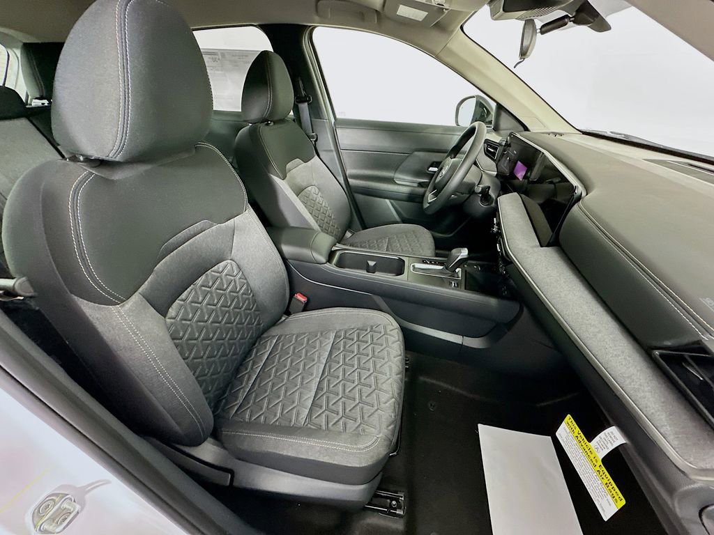 New 2026 Nissan Kicks SV image 32