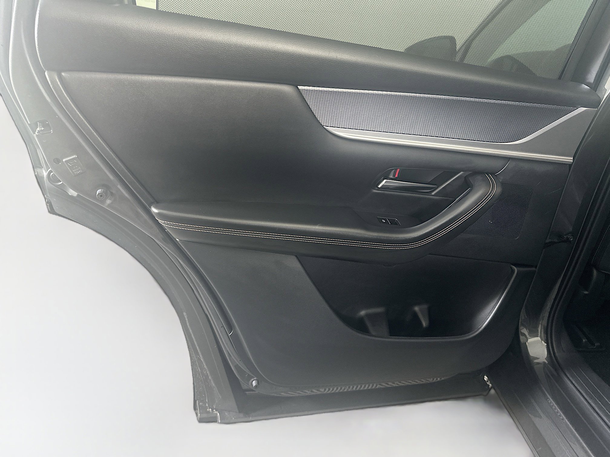 Used 2024 MAZDA CX-90 Plug-In Hybrid w/ Preferred image 28