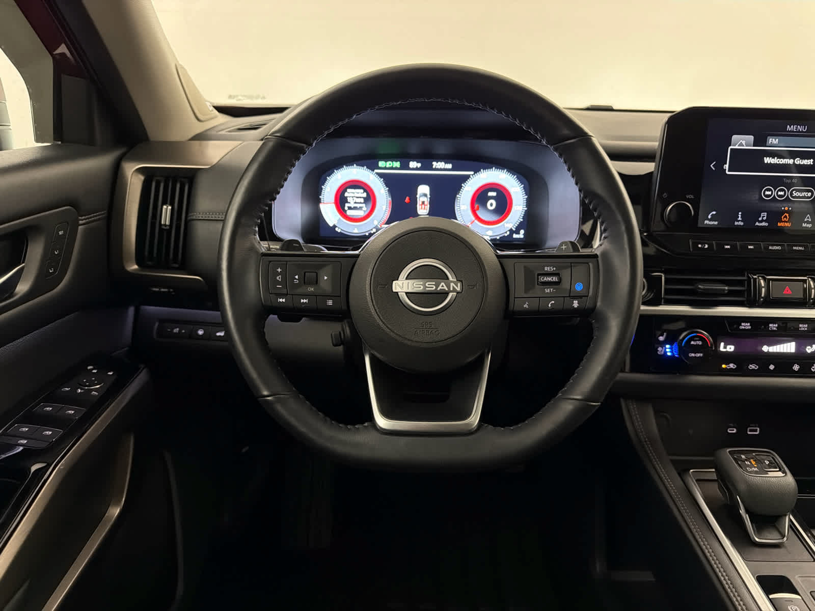 Certified 2024 Nissan Pathfinder Platinum FWD image 18