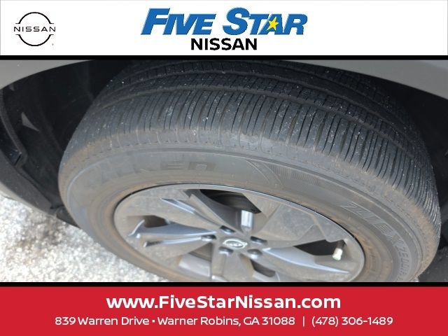 Used 2026 Nissan Rogue SV FWD image 9