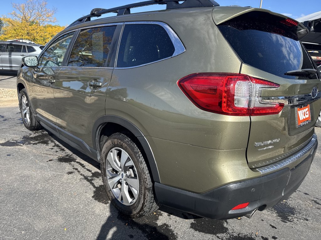 Used 2024 Subaru Ascent Premium w/ Convenience Package AWD/4WD image 6