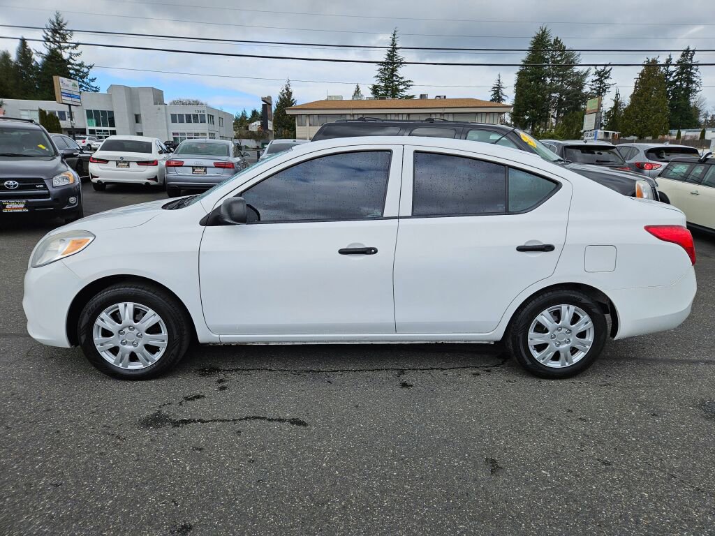 Used 2014 Nissan Versa S FWD image 8