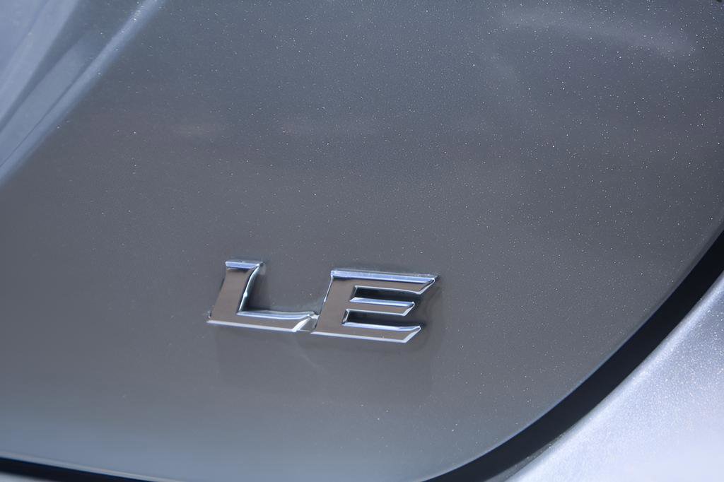 Used 2020 Toyota Camry LE FWD image 25