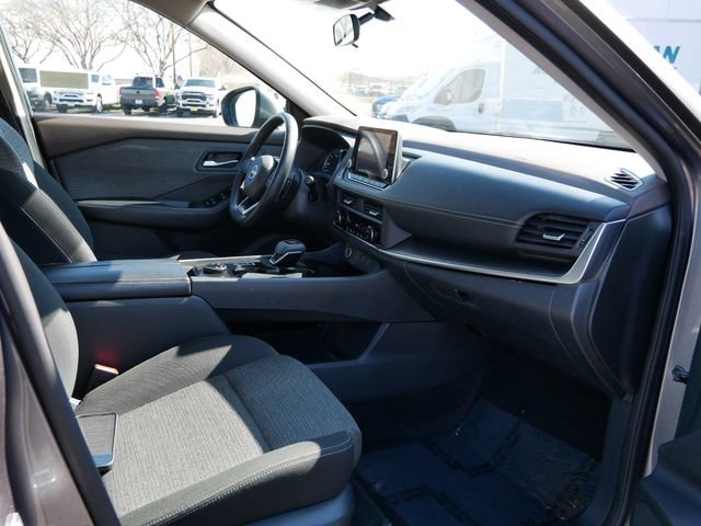 Used 2023 Nissan Rogue SV AWD/4WD image 14