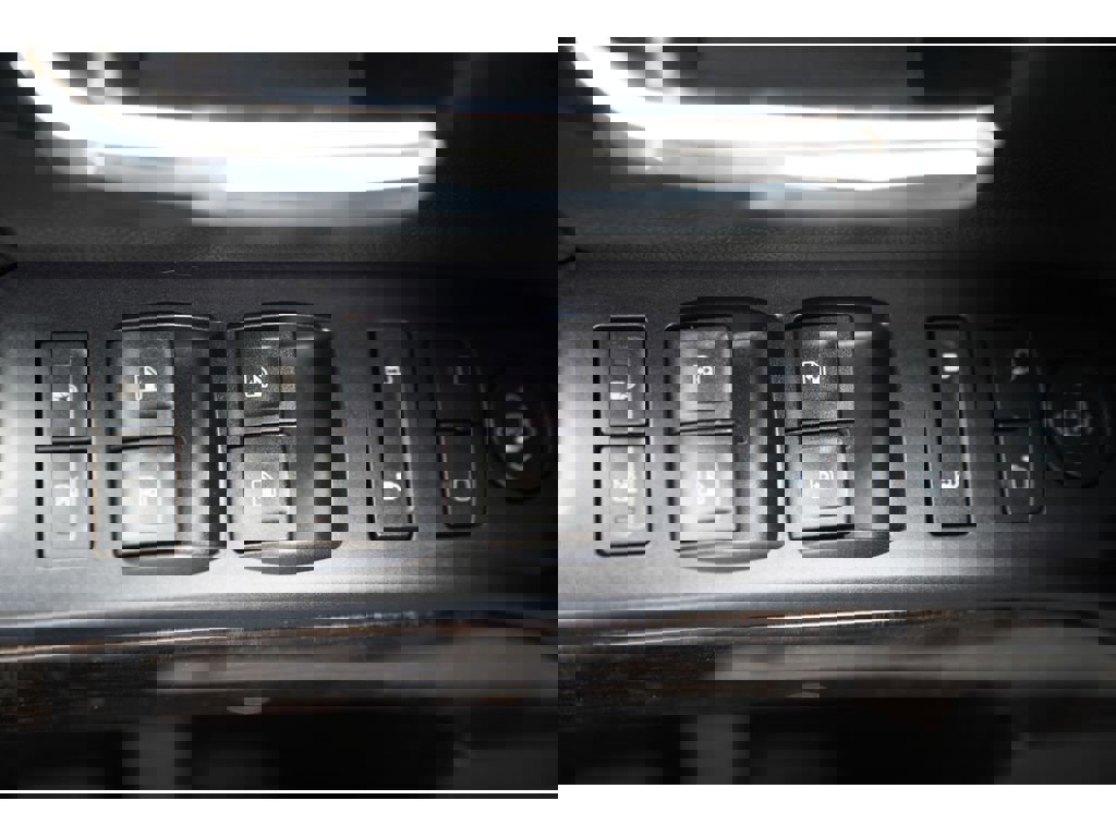 Used 2015 GMC Sierra 3500 Denali w/ Duramax Plus Package image 28