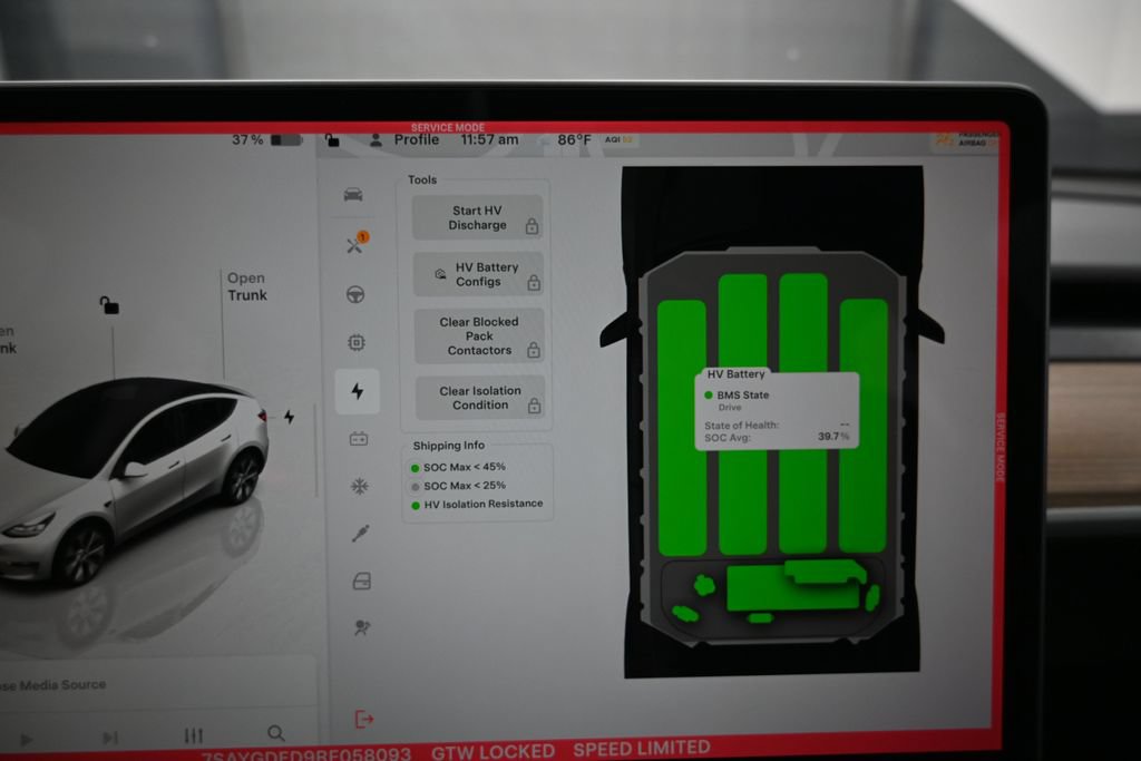 Used 2024 Tesla Model Y 2WD image 6