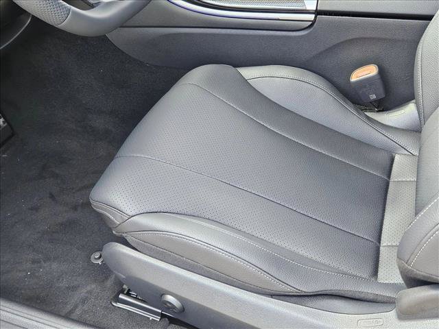 New 2026 Mercedes-Benz CLE 300 4MATIC Coupe image 4