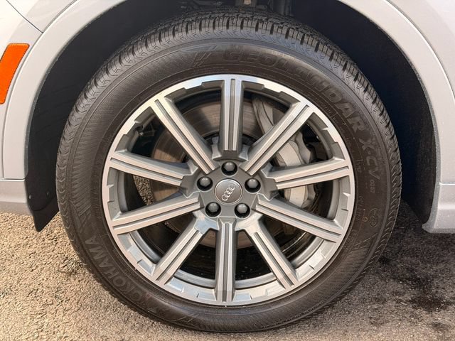 Used 2019 Audi Q7 3.0T Prestige w/ Prestige Package AWD/4WD image 12