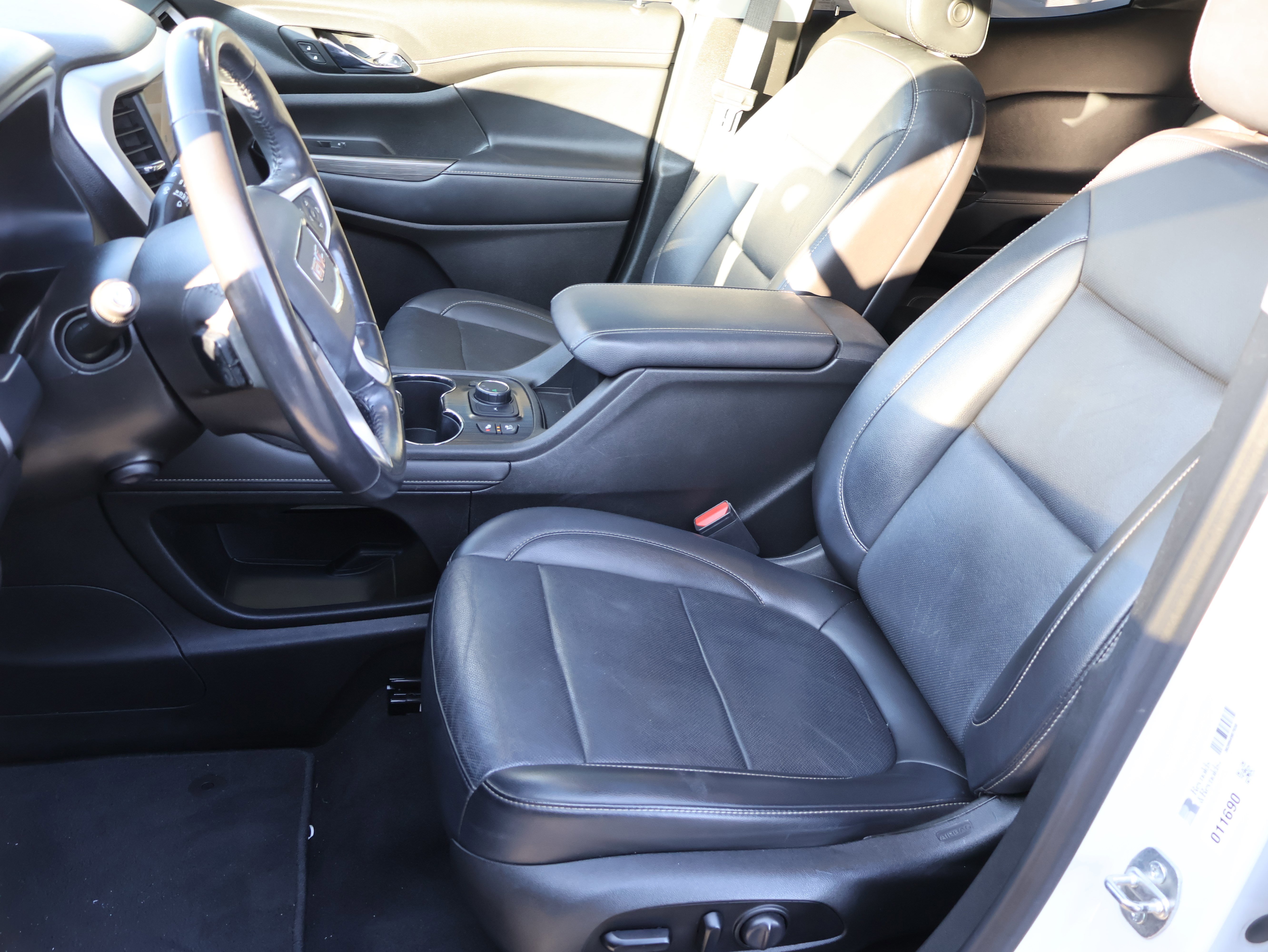 Used 2021 GMC Acadia SLT w/ Premium Package image 46