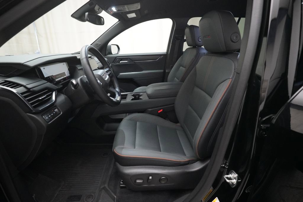 Used 2024 GMC Acadia AT4 w/ Luxury Package AWD/4WD image 7