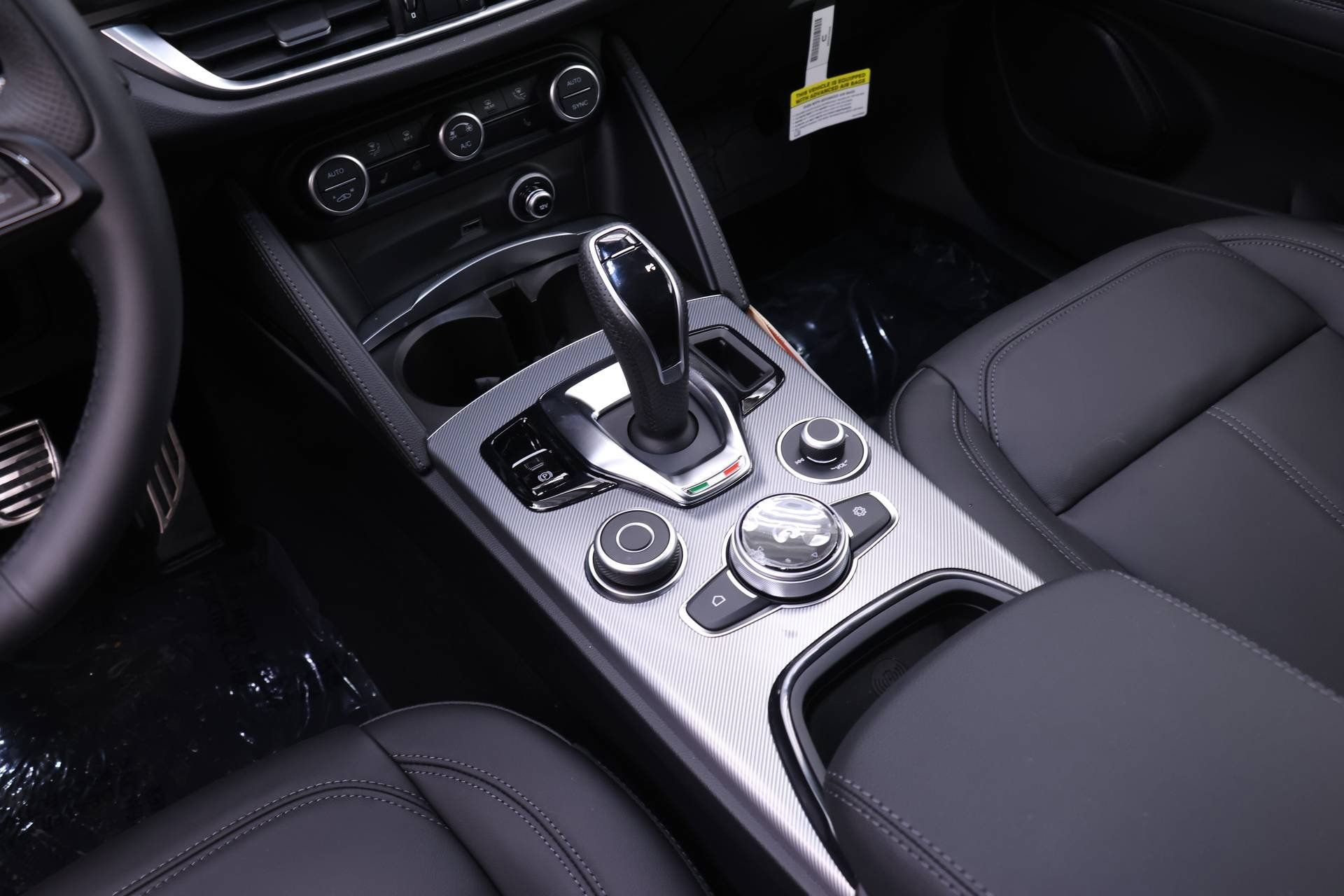 New 2026 Alfa Romeo Stelvio Sprint image 13