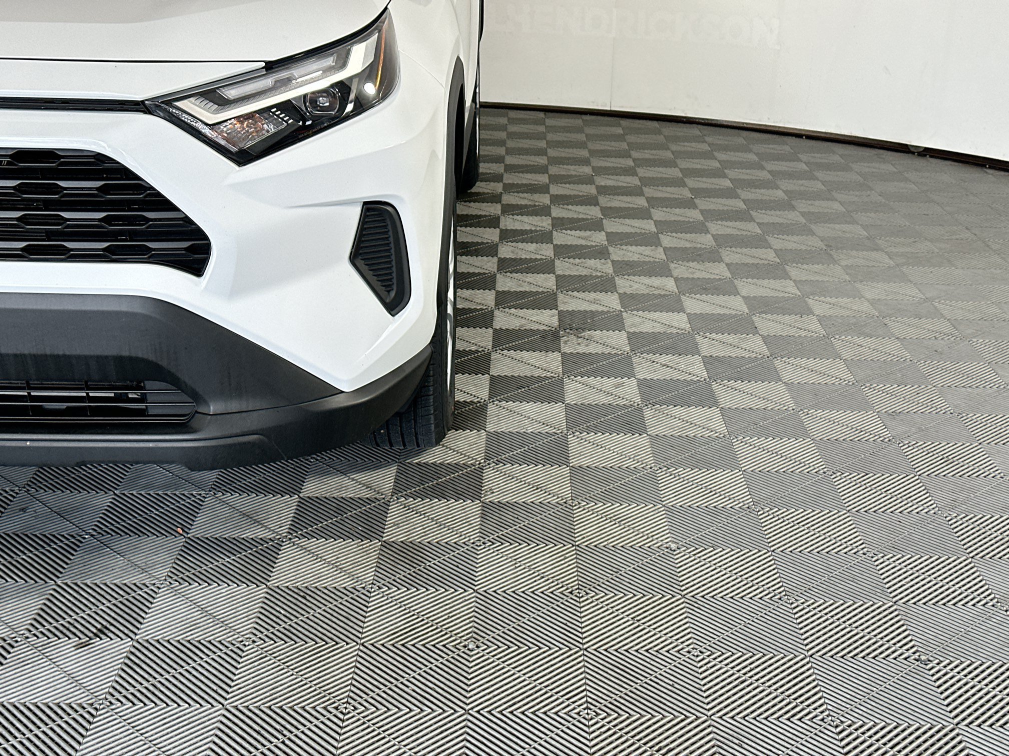 Certified 2025 Toyota RAV4 LE FWD image 9