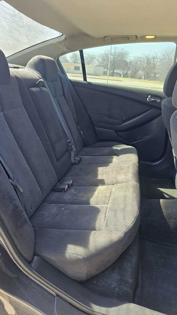 Used 2008 Nissan Altima 3.5 SE w/ Sport Pkg FWD image 9