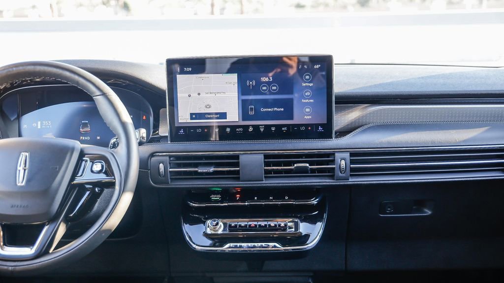 Used 2024 Lincoln Corsair Reserve w/ Equipment Group 201A image 14