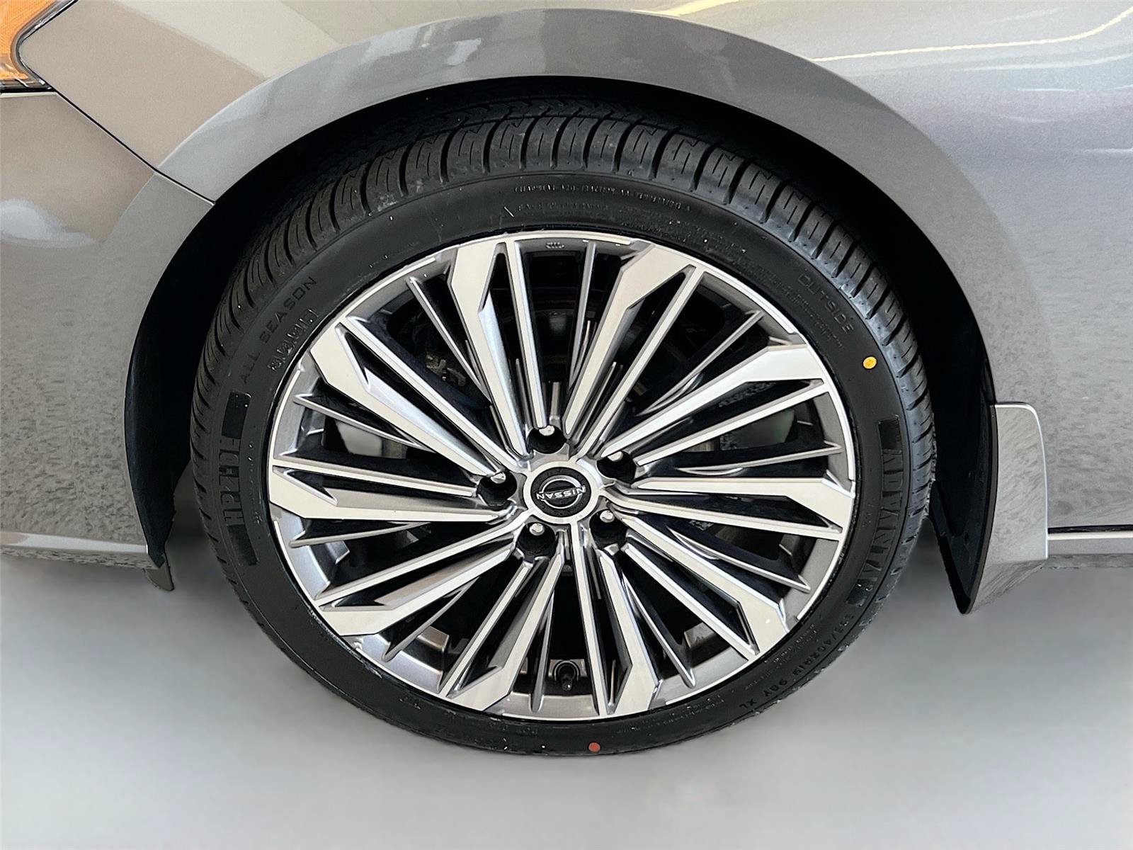 Used 2023 Nissan Altima 2.5 SL AWD/4WD image 29