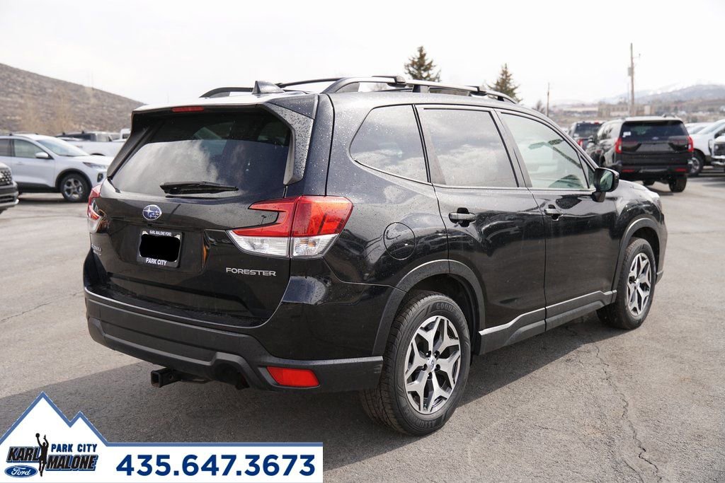 Used 2020 Subaru Forester Premium image 6