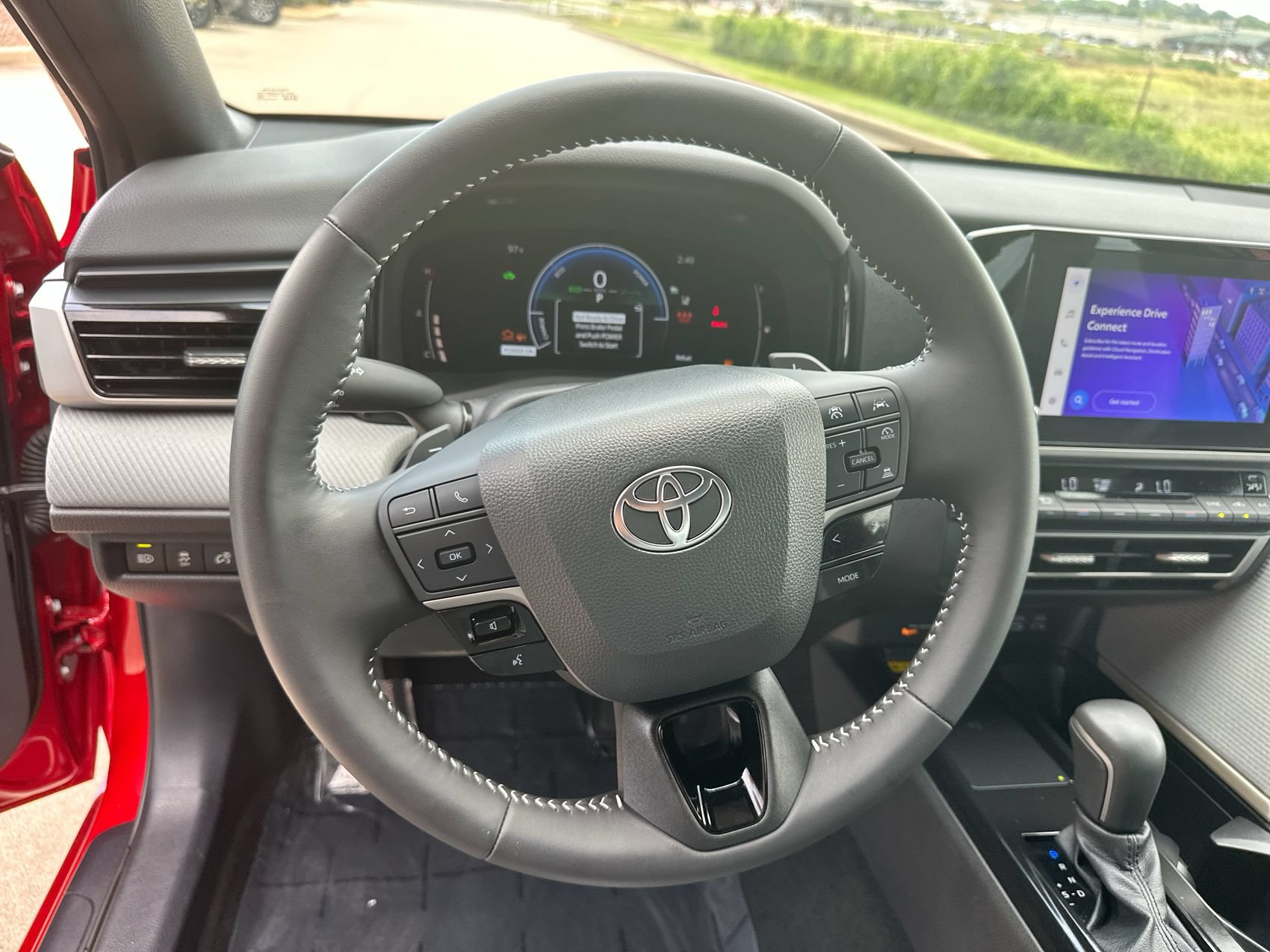 Used 2025 Toyota Camry SE w/ Convenience Package FWD image 14