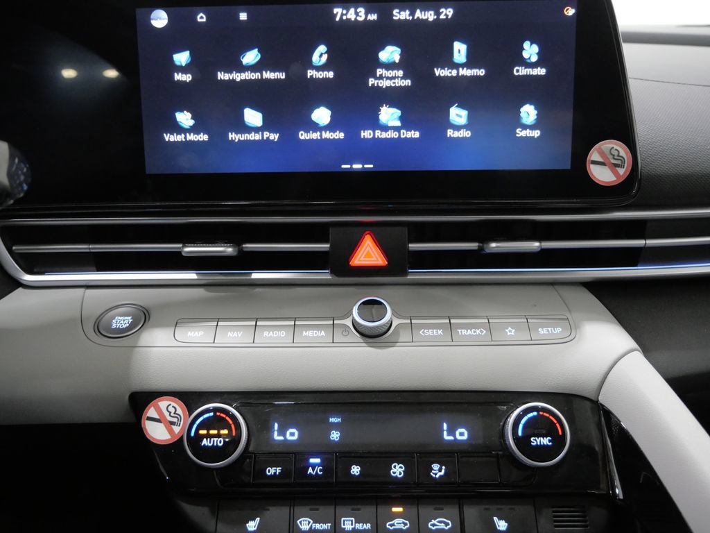 Used 2025 Hyundai Elantra Limited FWD image 21