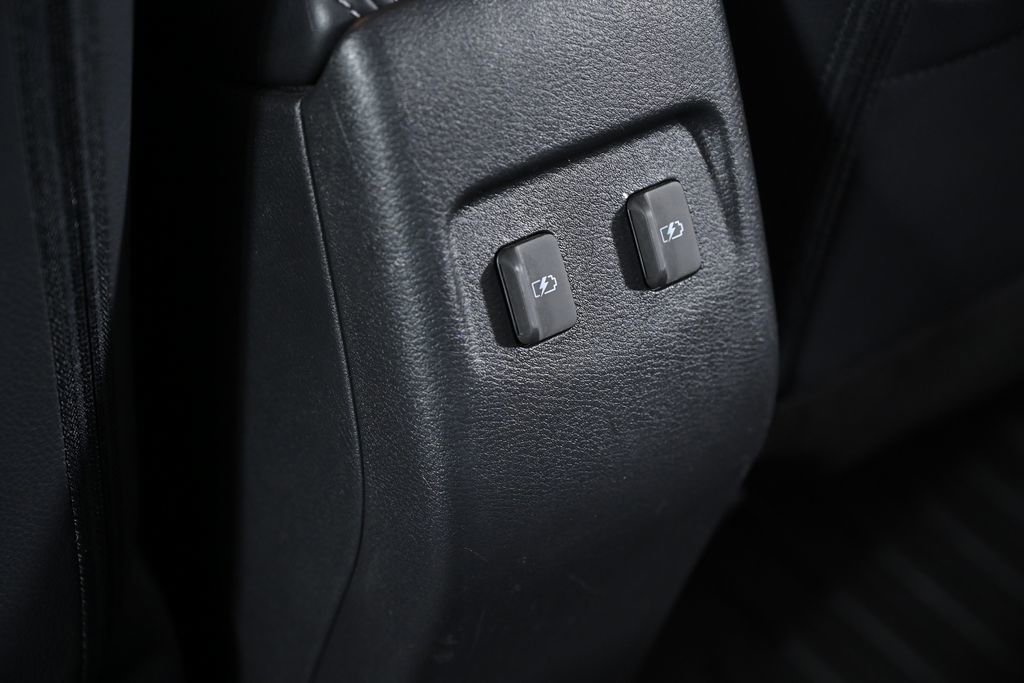 Used 2021 Nissan Kicks SR w/ SR Premium Package image 27