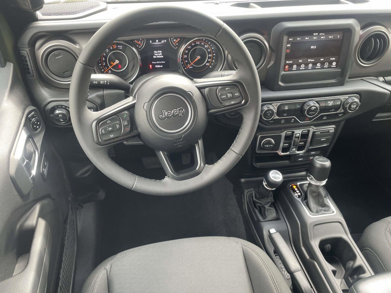 Used 2023 Jeep Gladiator Sport image 5