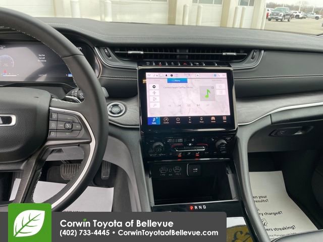 Used 2023 Jeep Grand Cherokee L Limited image 17