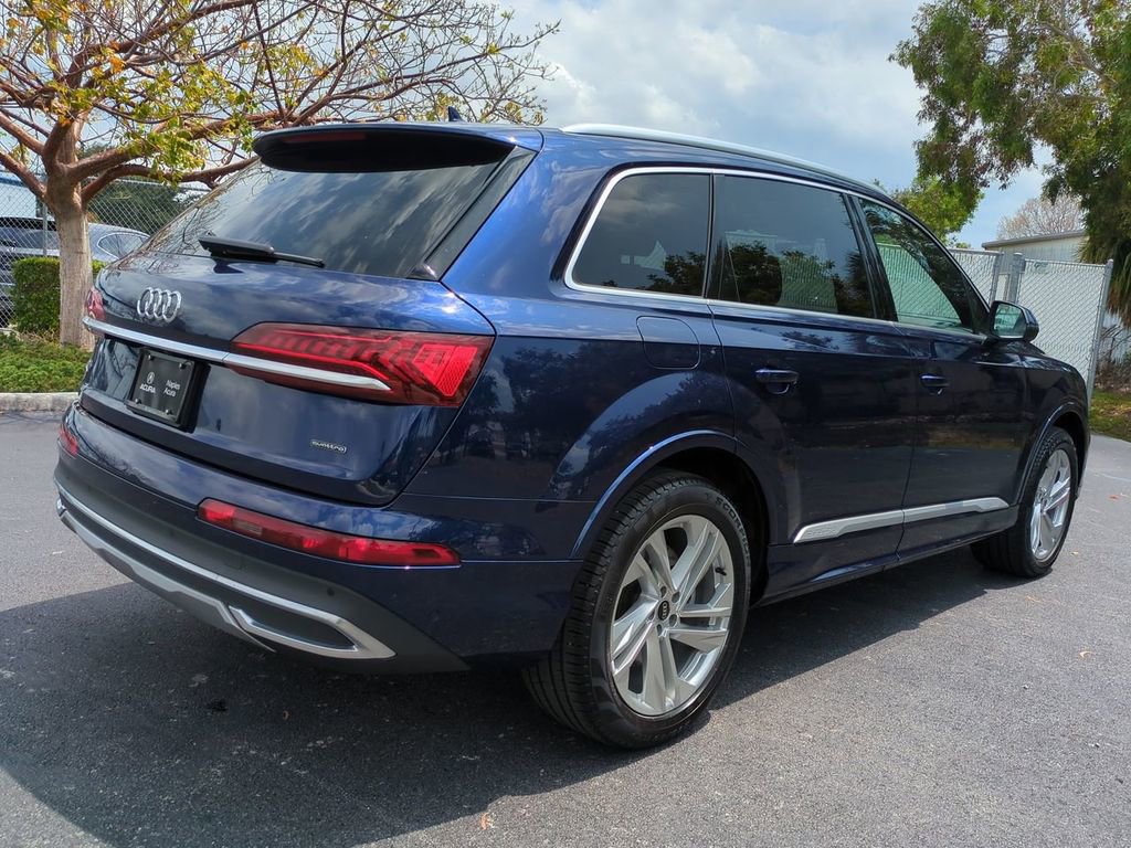 Used 2021 Audi Q7 2.0T Premium w/ Convenience Package AWD/4WD image 4