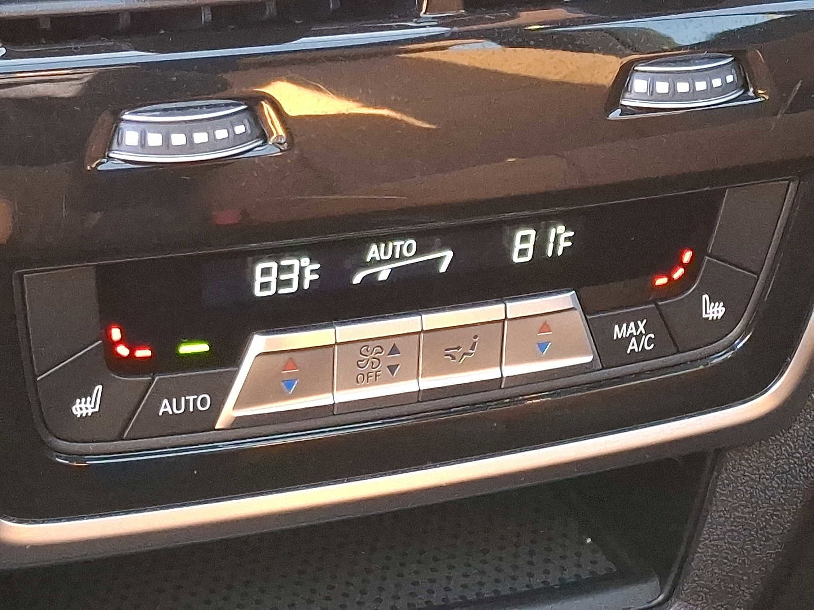 Used 2024 BMW X7 xDrive40i w/ M Sport Package image 12