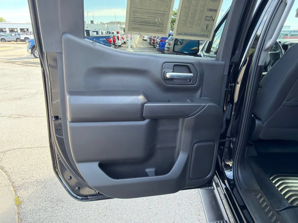Used 2025 Chevrolet Silverado 1500 Custom AWD/4WD image 18