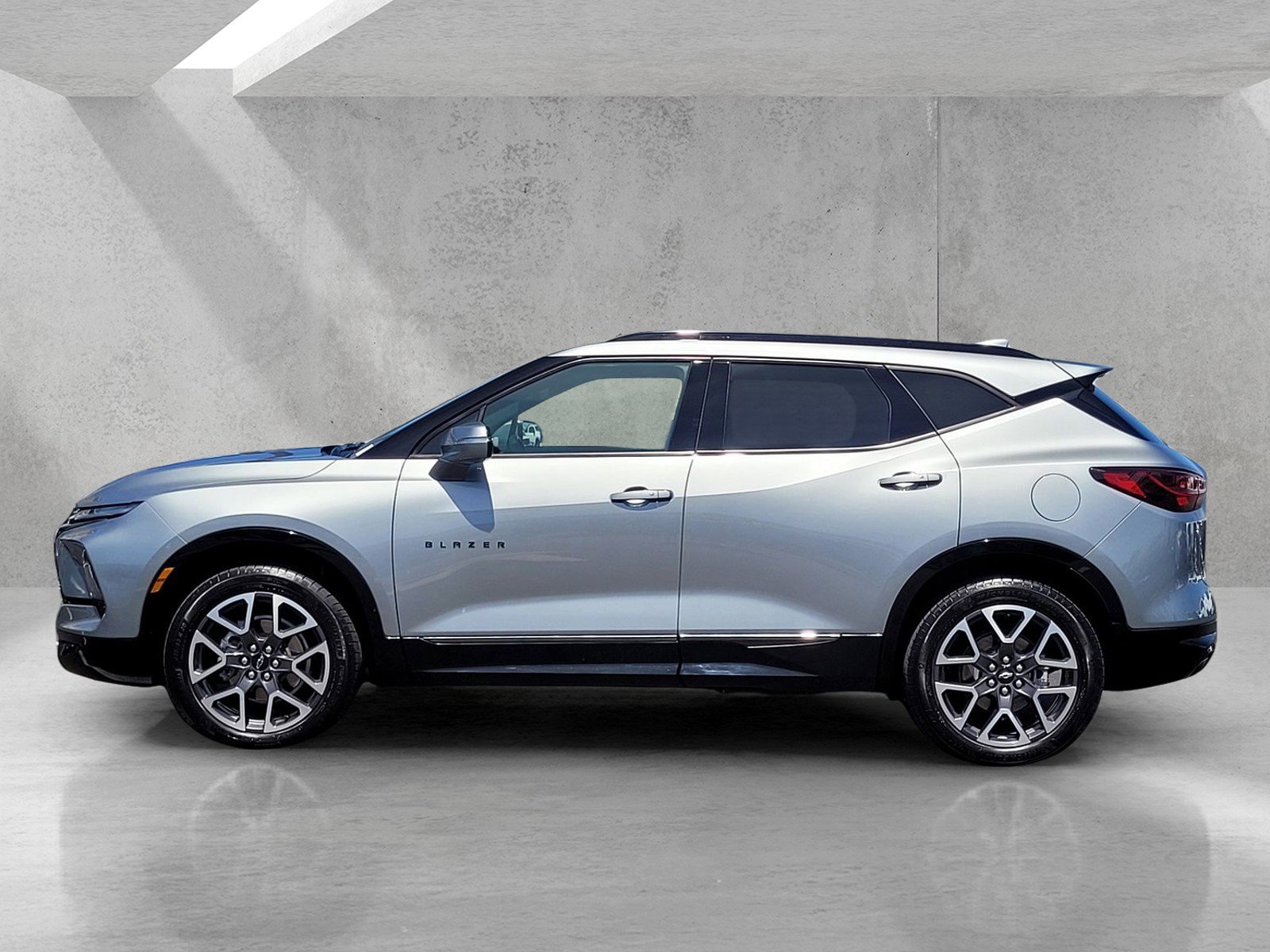 Used 2023 Chevrolet Blazer RS w/ Enhanced Convenience Package FWD image 7