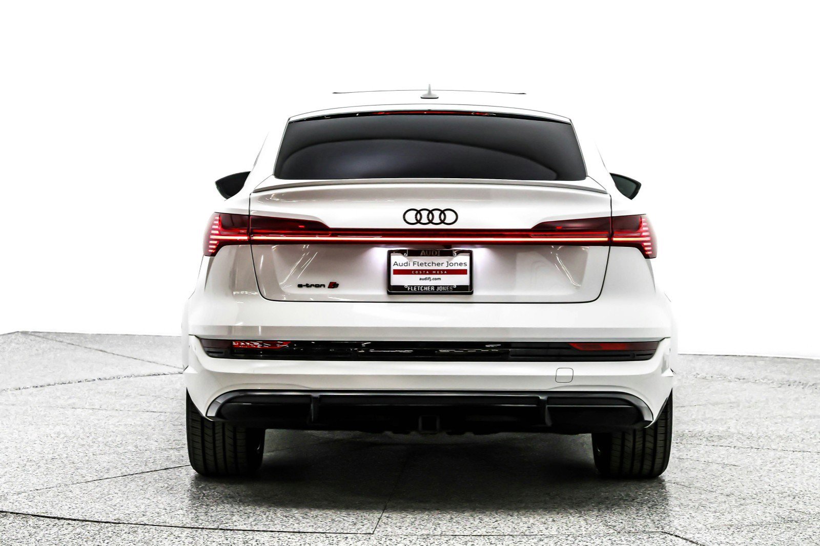 Used 2023 Audi e-tron S Premium Plus w/ Black Optic Package AWD/4WD image 4