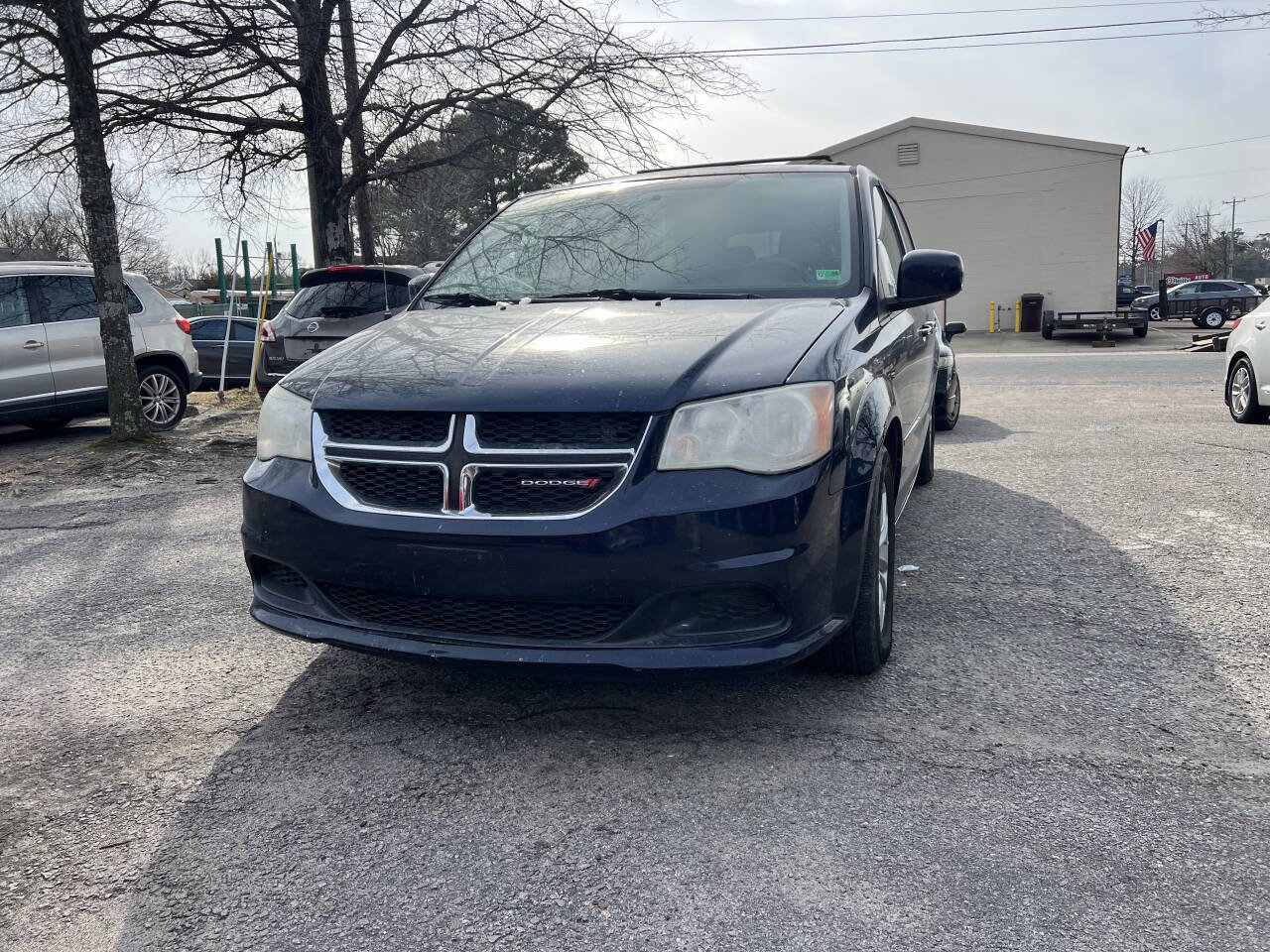 Used 2013 Dodge Grand Caravan SXT image 3