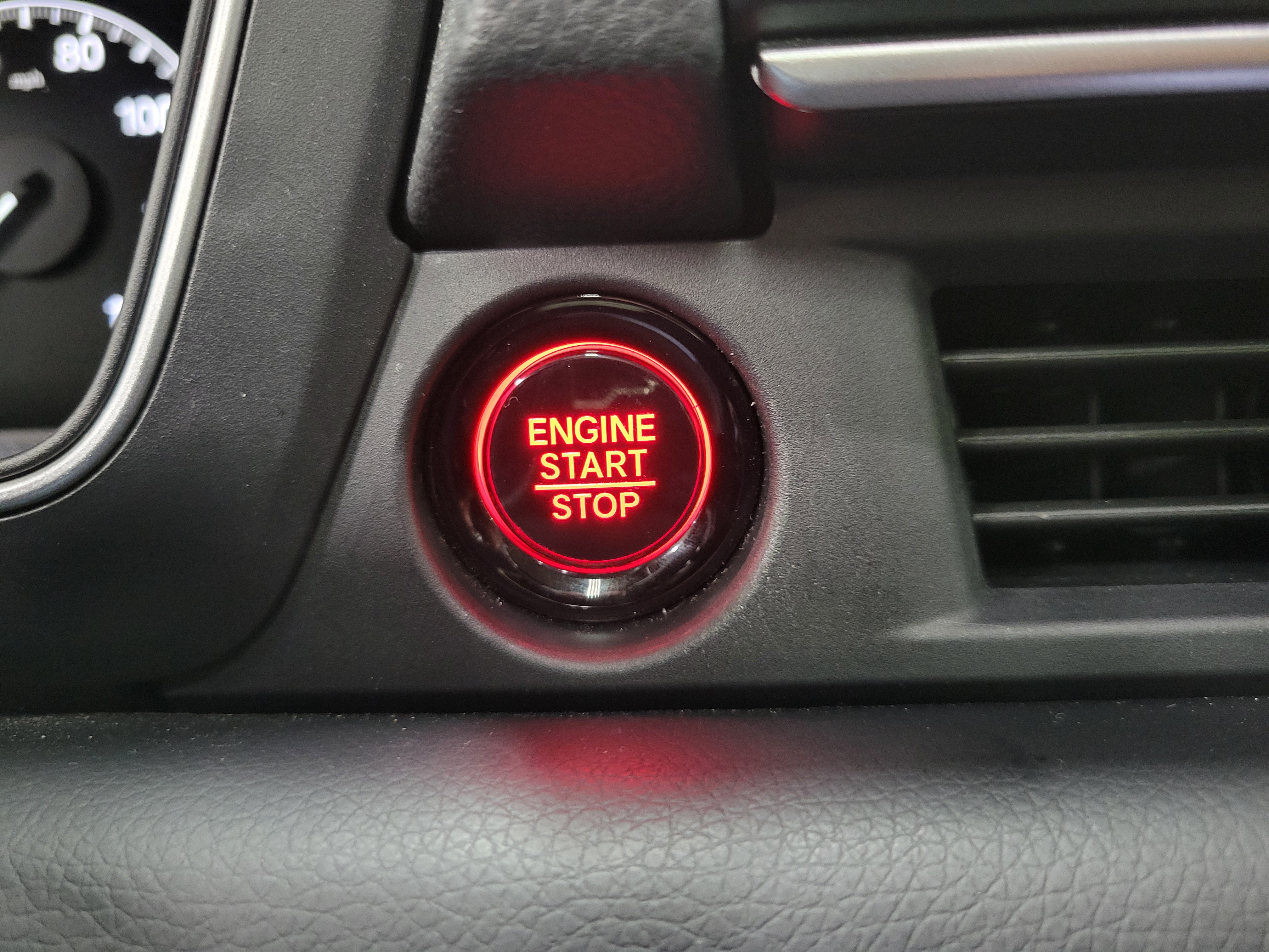 Certified 2025 Honda Pilot Touring image 31