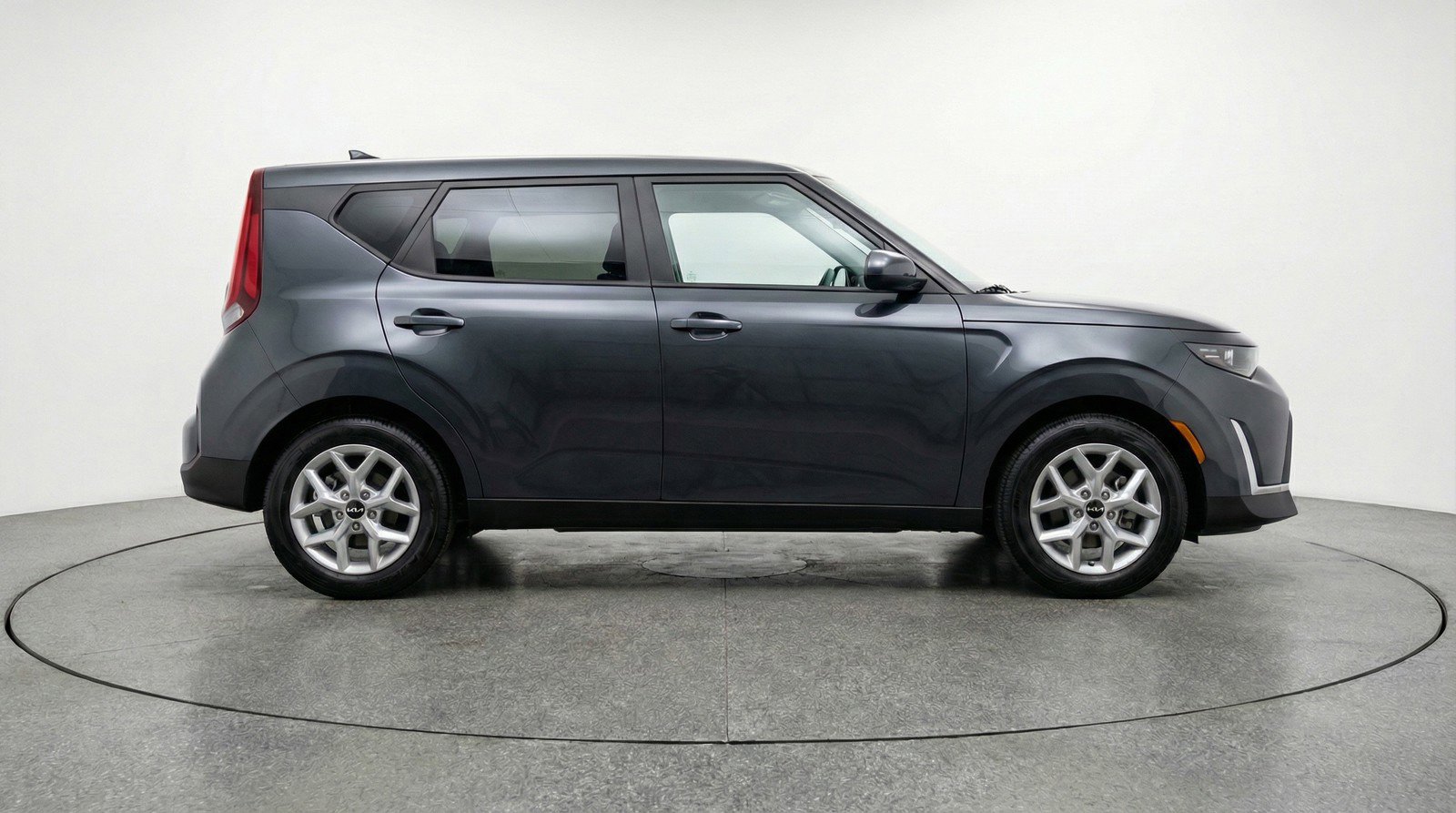 Used 2025 Kia Soul LX w/ LX Technology Package image 11