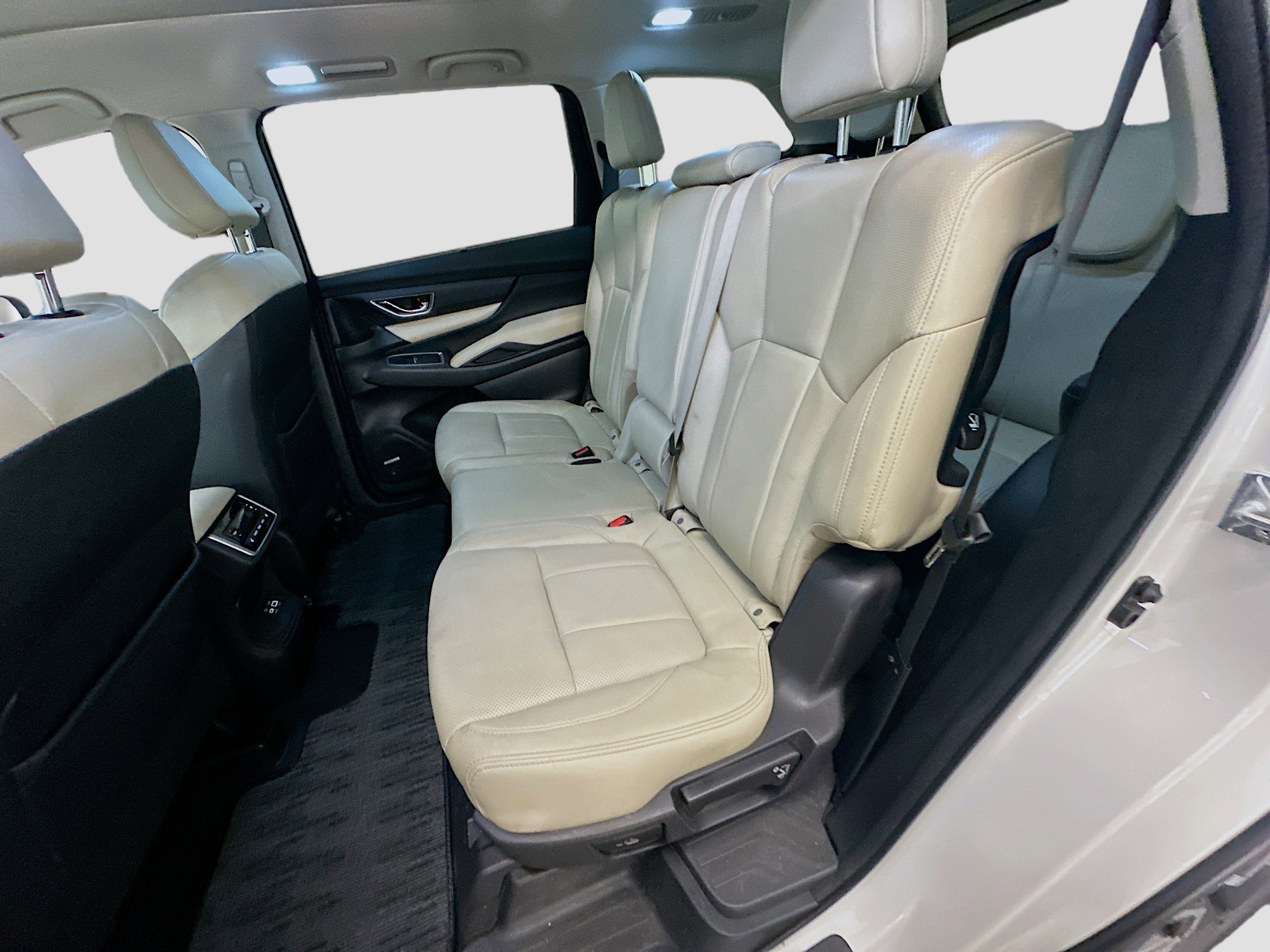 Used 2023 Subaru Ascent Limited w/ Technology Package image 30