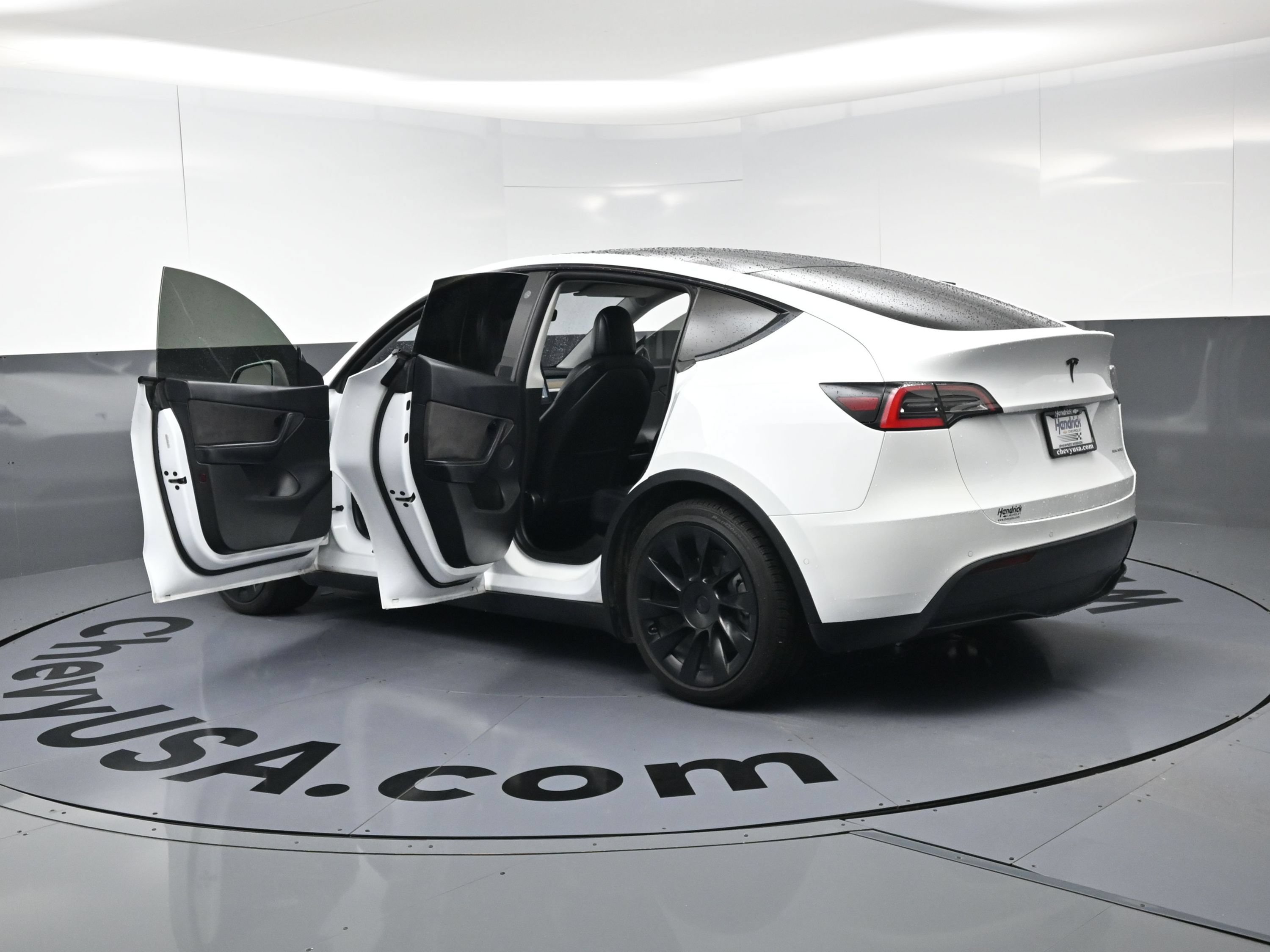 Used 2021 Tesla Model Y Long Range AWD/4WD image 29