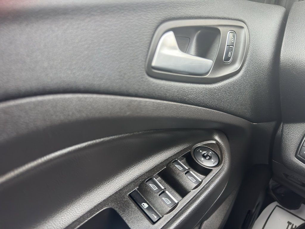 Used 2017 Ford Escape SE w/ Equipment Group 201A image 10