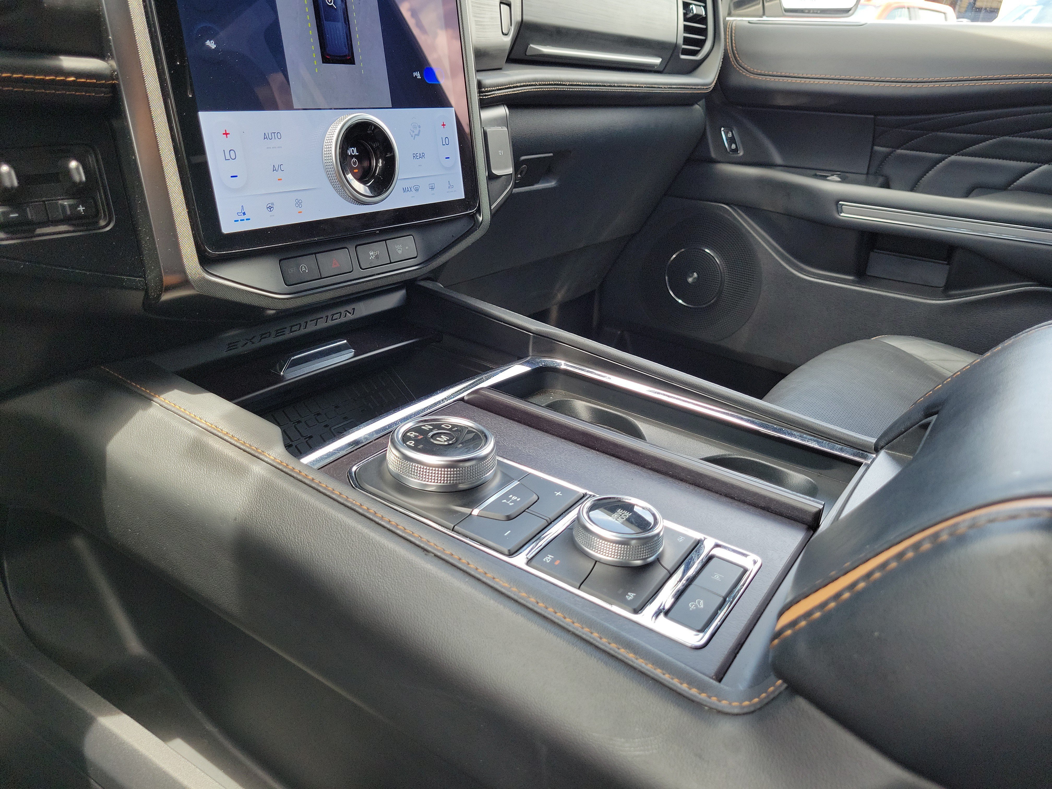 Certified 2024 Ford Expedition Max Platinum AWD/4WD image 29
