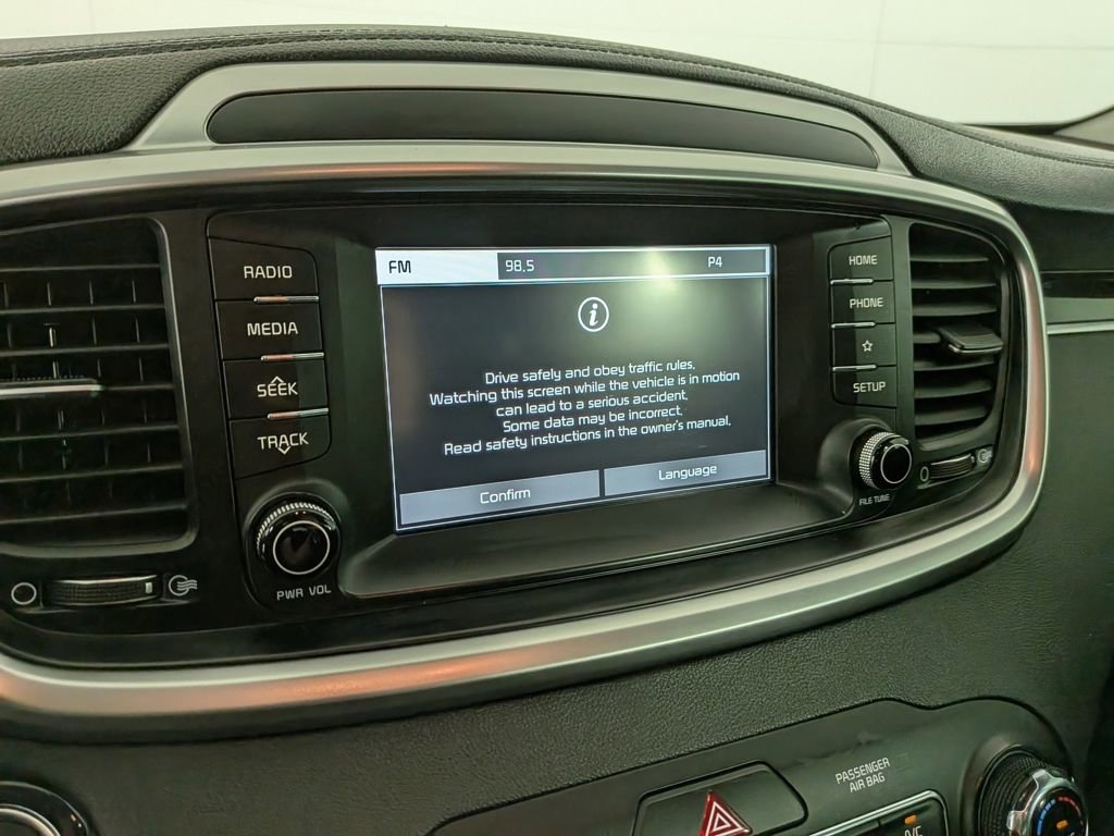 Used 2020 Kia Sorento S image 23