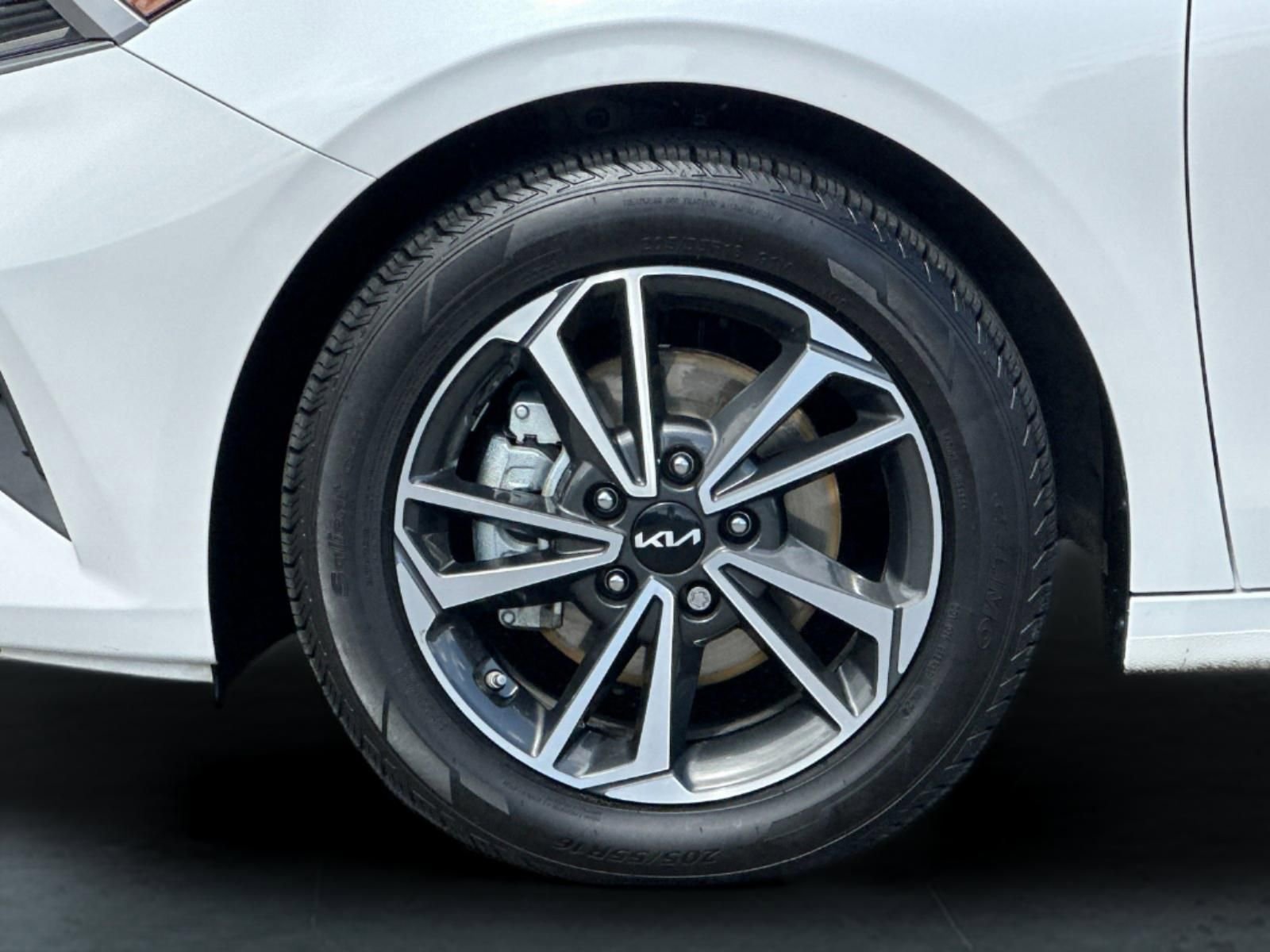 Used 2024 Kia Forte LXS w/ LXS Technology Package FWD image 24