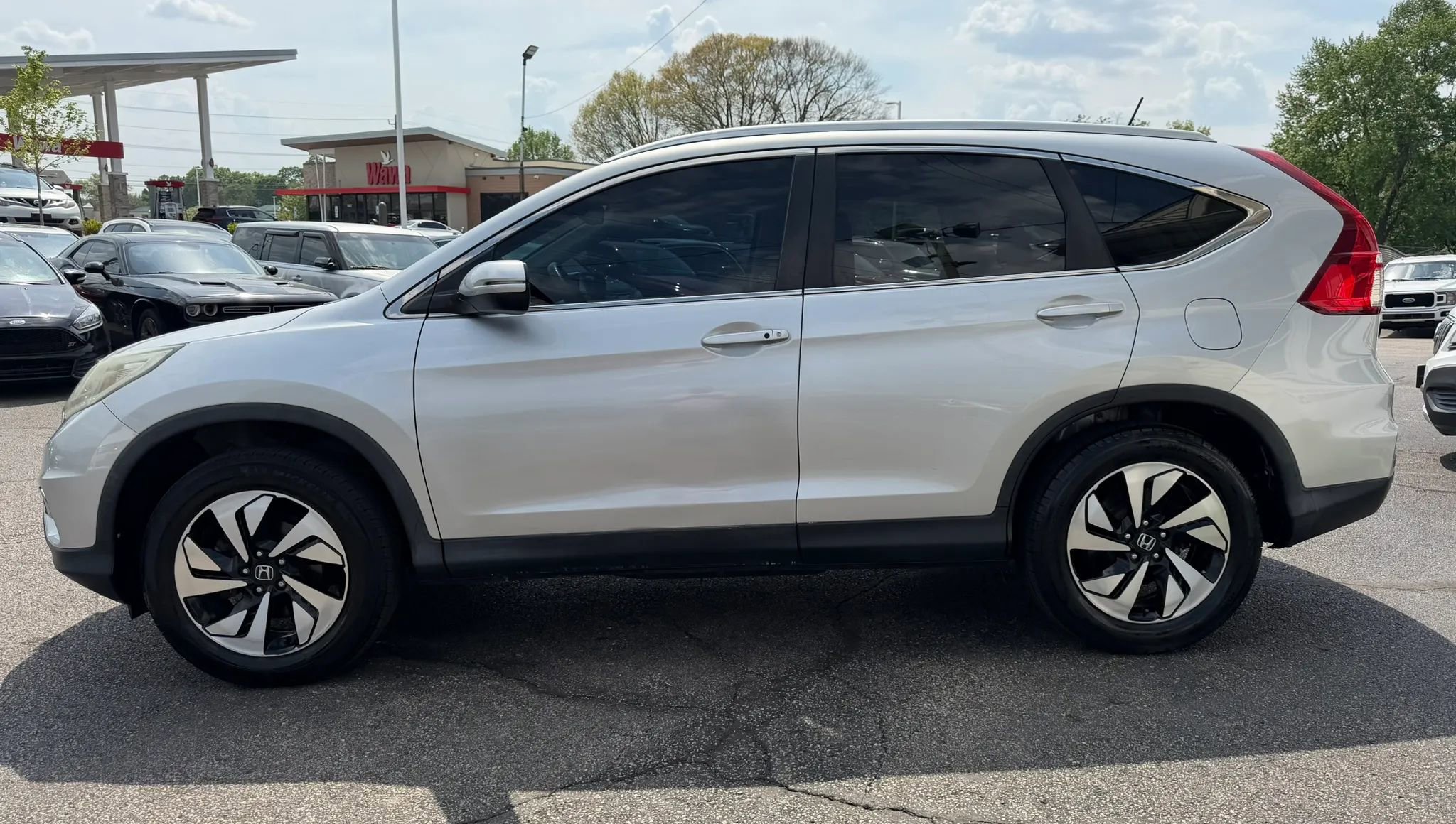 Used 2016 Honda CR-V Touring image 2