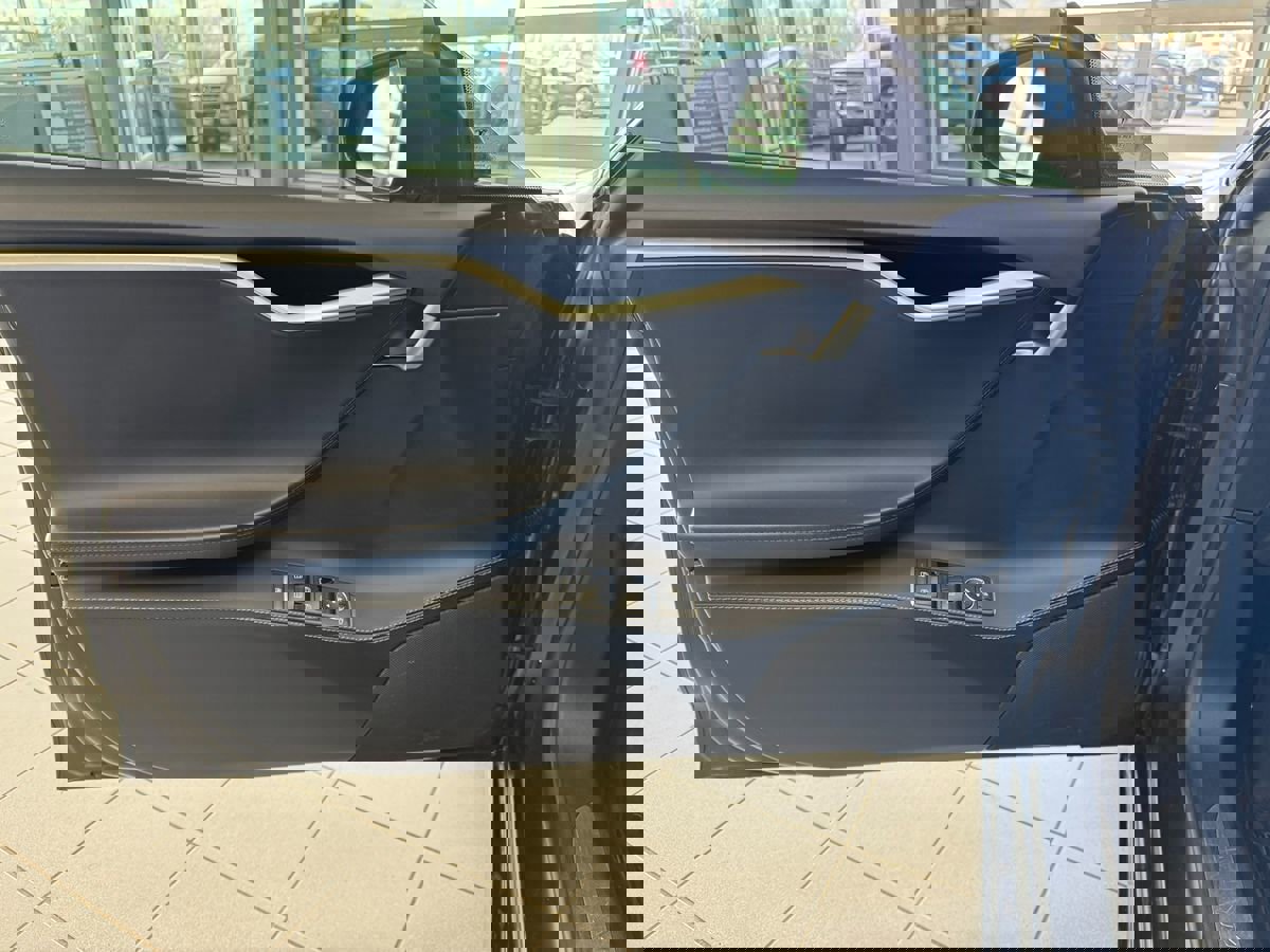 Used 2017 Tesla Model S 75D image 13