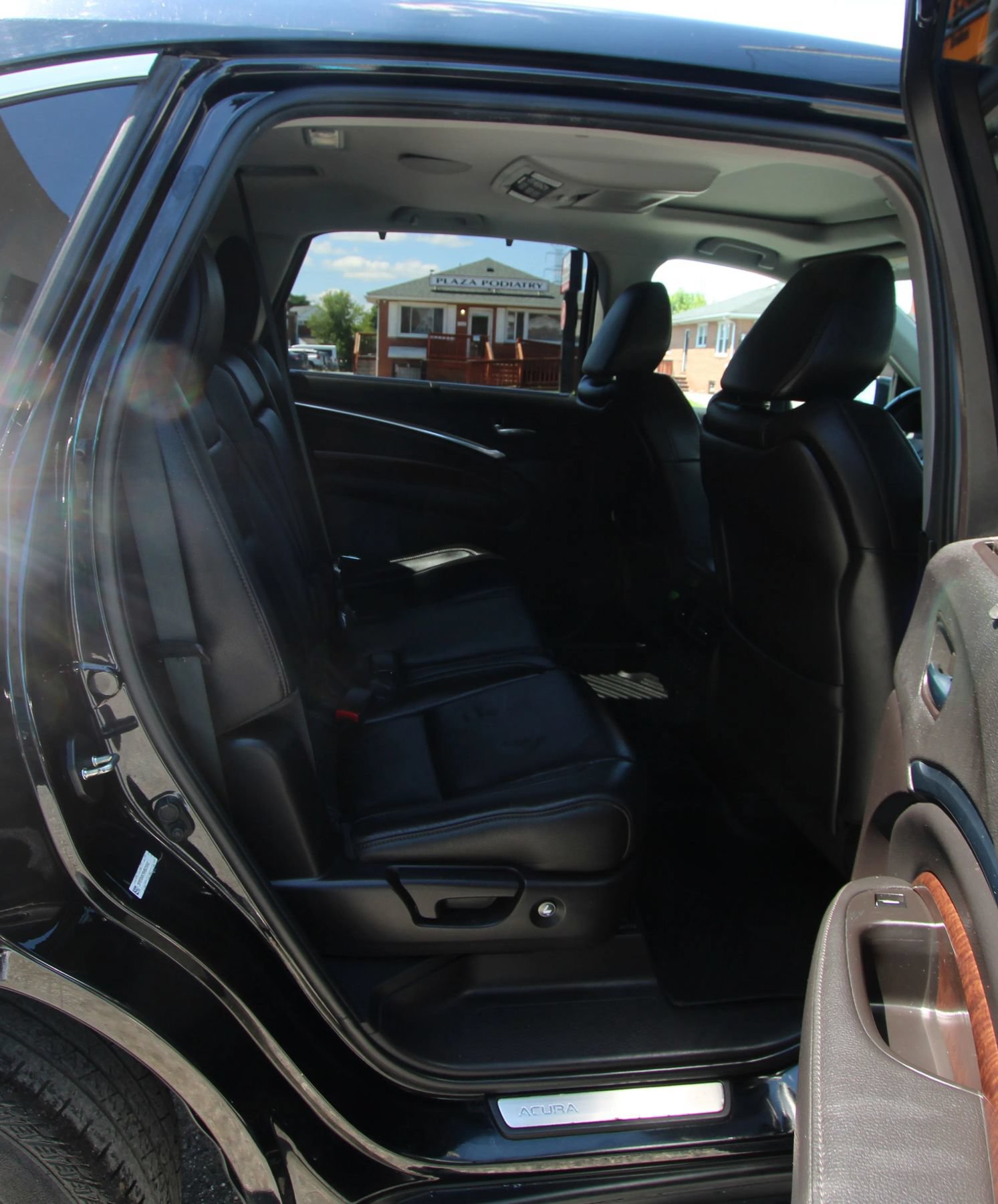 Used 2017 Acura MDX w/ Tech & Entertainment Packag AWD/4WD image 12