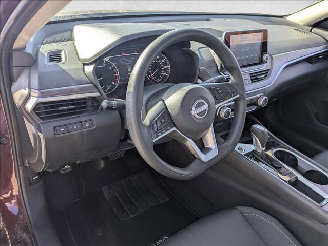 Used 2024 Nissan Altima 2.5 SV image 9