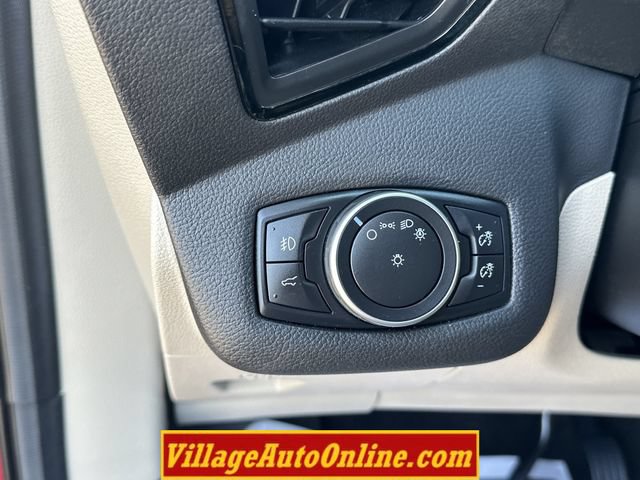 Used 2017 Ford Escape Titanium w/ Equipment Group 301A FWD image 15